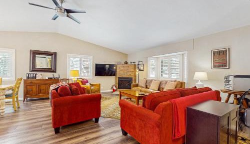 Three-Bedroom Vacation Home 