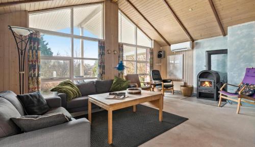 Three-Bedroom Vacation Home 
