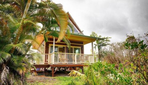 Family Cottage with Waterfall view