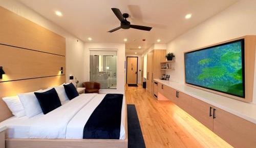 Superior King Suite