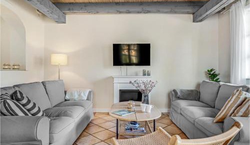 Six-Bedroom Holiday Home