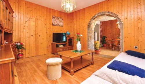Three-Bedroom Vacation Home 