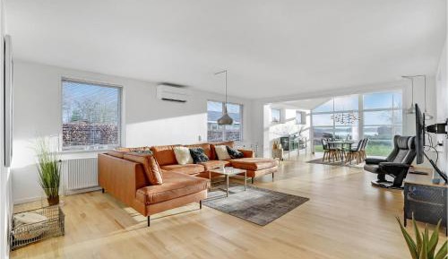Three-Bedroom Vacation Home 