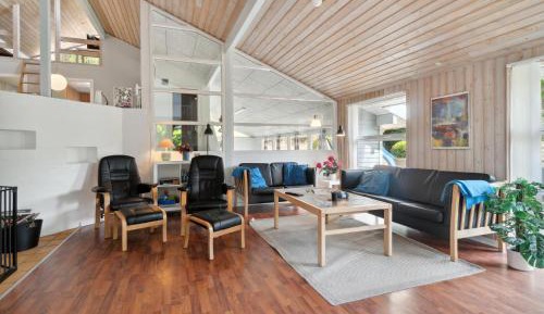 Five-Bedroom Holiday Home