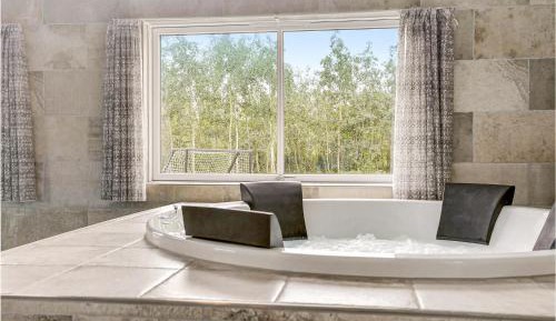 Eight-Bedroom Holiday Home