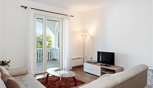 Three-Bedroom Vacation Home 