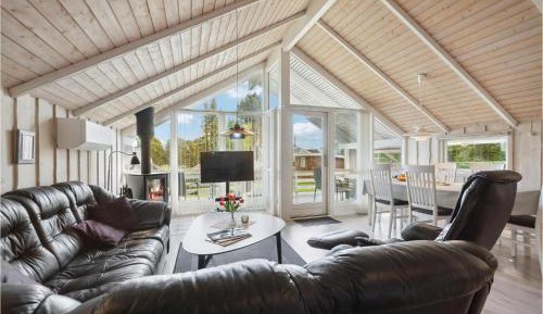 Three-Bedroom Vacation Home 