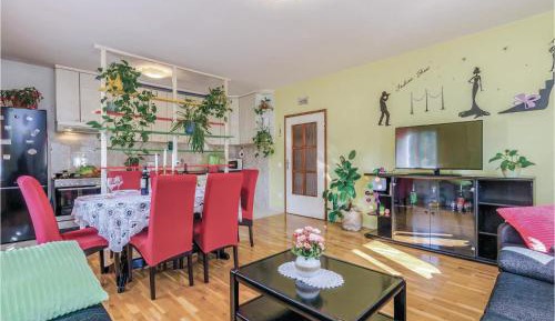 Three-Bedroom Vacation Home 