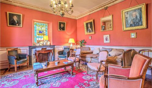 Six-Bedroom Holiday Home