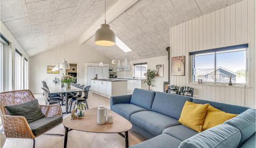 Nine-Bedroom Holiday Home