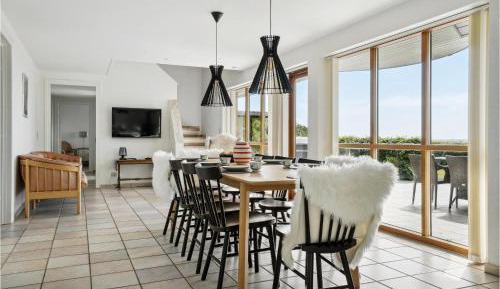Five-Bedroom Holiday Home