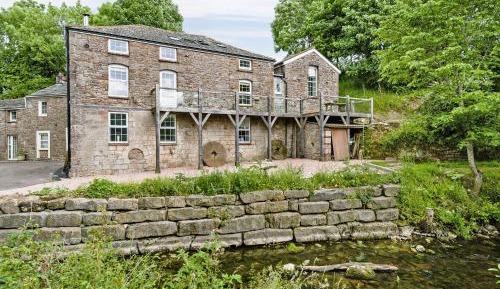 Four-Bedroom Holiday Home