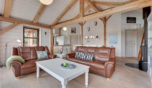 Three-Bedroom Vacation Home 