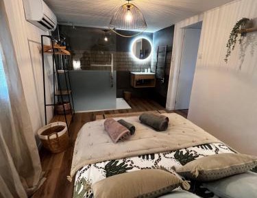 Apartment with Garden View