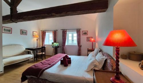 Double or Twin Room with Mountain View