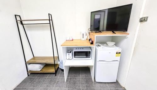 Standard Queen Room -- No Pet