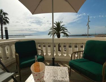 Quadruple Room with Terrace