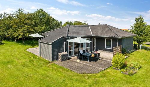 Three-Bedroom Vacation Home 