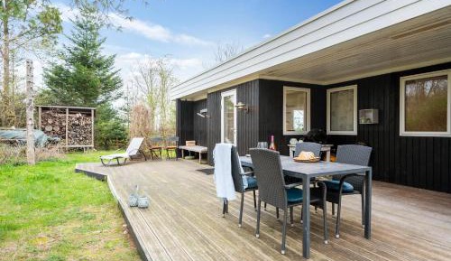 Three-Bedroom Vacation Home 