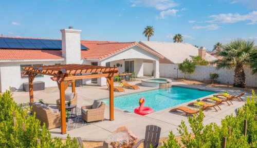 Three-Bedroom Vacation Home 