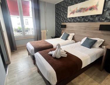 Twin Room with City View