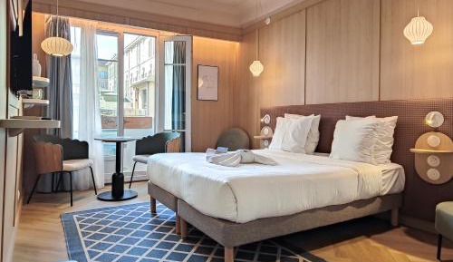 Standard Studio with small balcony