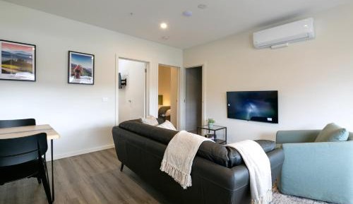 Two-Bedroom Apartment with Mountain View