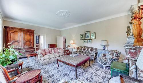 Five-Bedroom Holiday Home