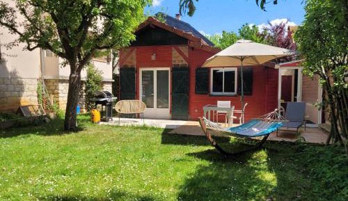 Apartment with Garden View