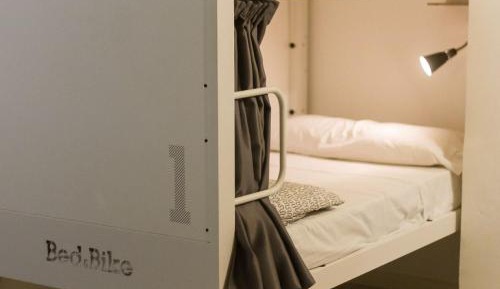 Bed in 12-Bed Mixed Dormitory Room