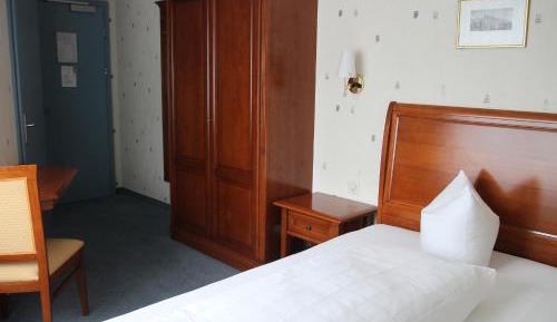 Large Single Room
