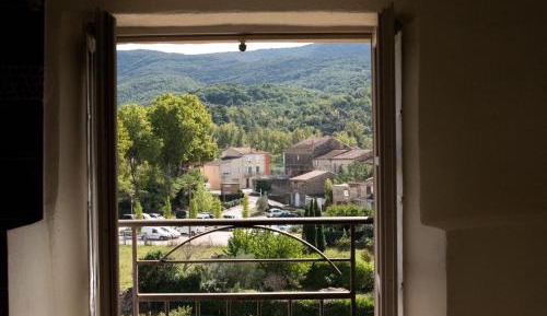 Suite with Mountain View