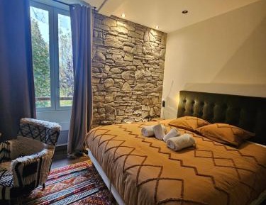 Superior Double Room with Private Bathroom and private toilets