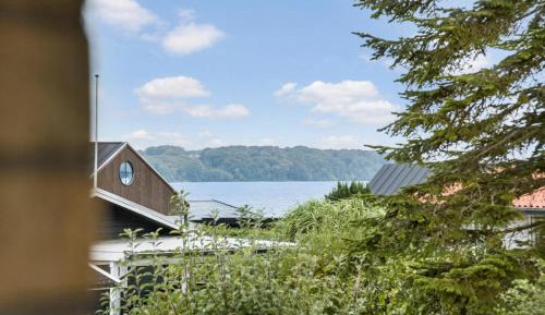 Three-Bedroom Vacation Home 