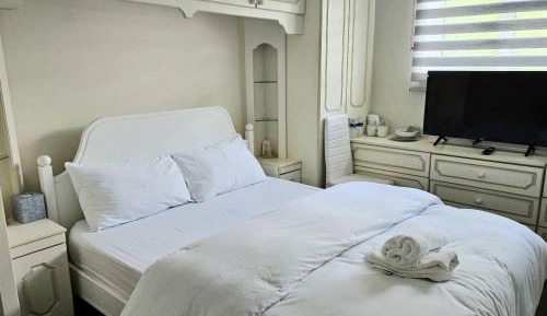 Double Room with Shared Bathroom