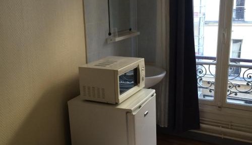 Single Room with Shared Bathroom