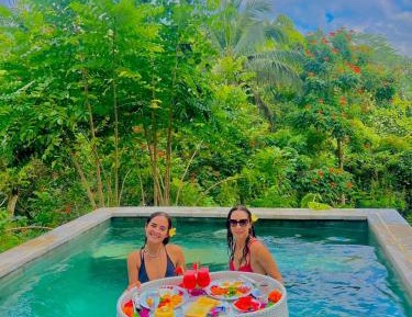 One Bedroom Suite with Pool Access