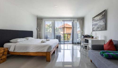 Double Room with Pool View