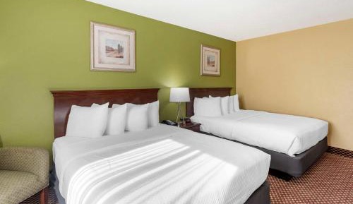 Queen Room with Two Queen Beds - Non-Smoking