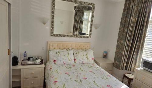 Double or Twin Room with Private Bathroom - Ground Floor