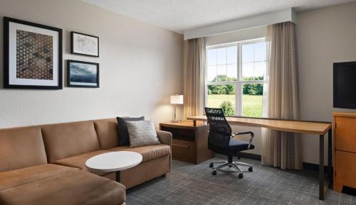 King Studio with Sofa Bed