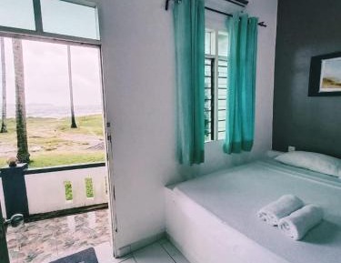 Standard Triple Room with Sea View