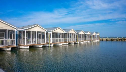 Two-Bedroom House on Water