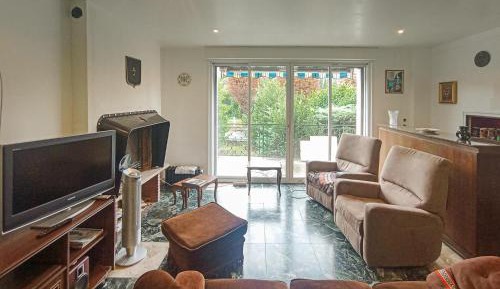 Three-Bedroom Vacation Home 