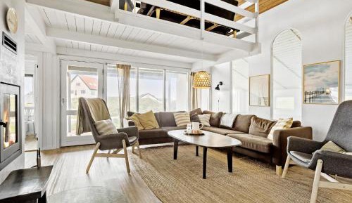 Five-Bedroom Holiday Home