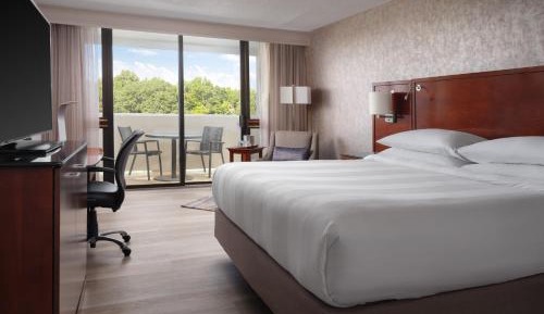 Guest Room with King Bed