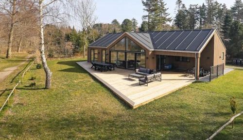 Three-Bedroom Holiday Home 