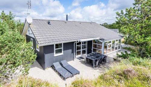 Three-Bedroom Holiday Home 