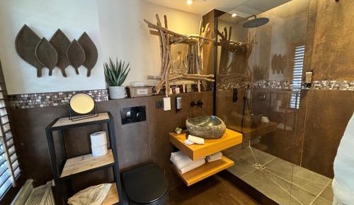 Classic Room at the Chateau