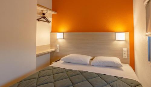 Double Room with Shared Bathroom and Toilet